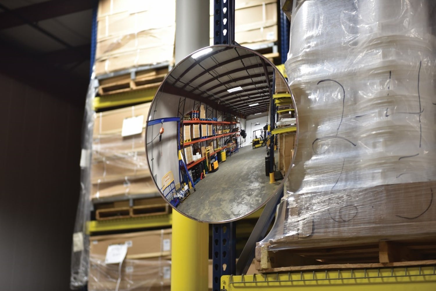 Top 5 Reasons to Use an Acrylic Convex Mirror