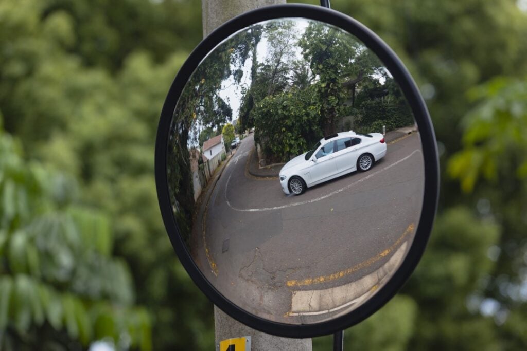 driveway mirror at the end of driveway