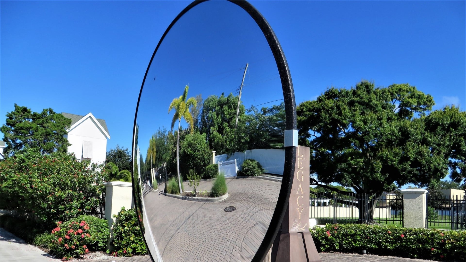 How a Driveway Mirror Can Help Prevent Accidents by Providing Visibility to Blind Spots